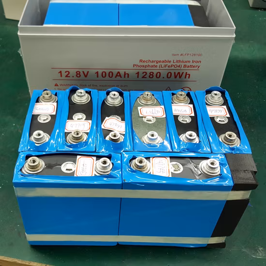 5 ans de garantie 8000 durées de cycle vie 12V 200ah LiFePO4 batterie rechargeable au lithium-ion phosphate pour système solaire voiture UPS