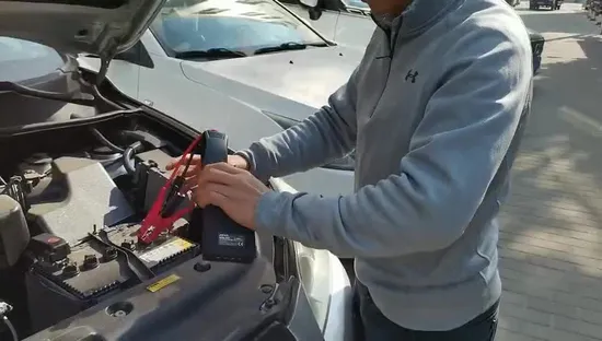 5200mAh Mini Jump Starter avec chargeur de téléphone (XH-PB-114)