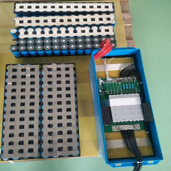 L'usine fournit directement la batterie lithium-ion 12V 110ah batterie Li-ion pour la batterie de démarrage/sauvegarde